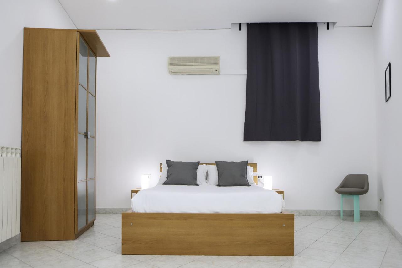 Modern Apartment At Piazza Del Gesu' By Wonderful Italy Неаполь Екстер'єр фото